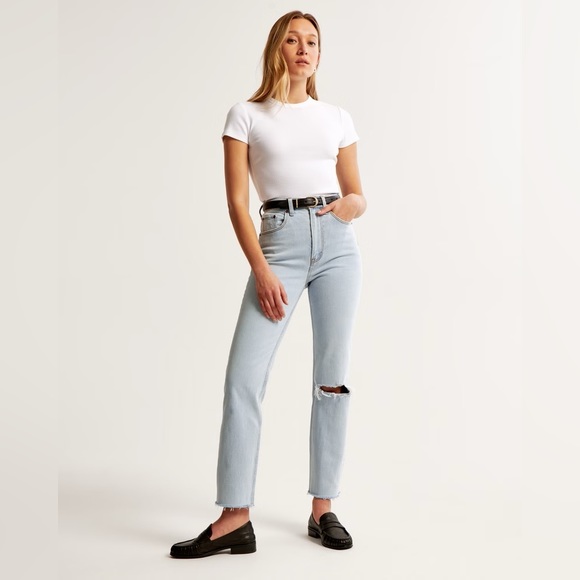 Abercrombie & Fitch Denim - NWT ABERCROMBIE & FITCH Ultra High Rise Ankle Straight *different wash
